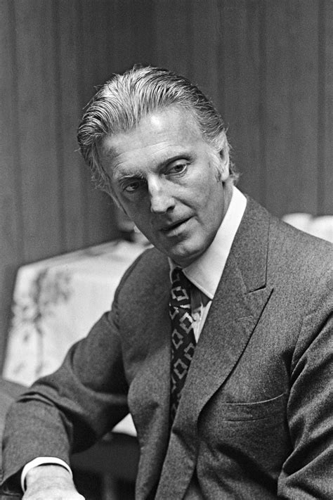 Hubert de Givenchy .